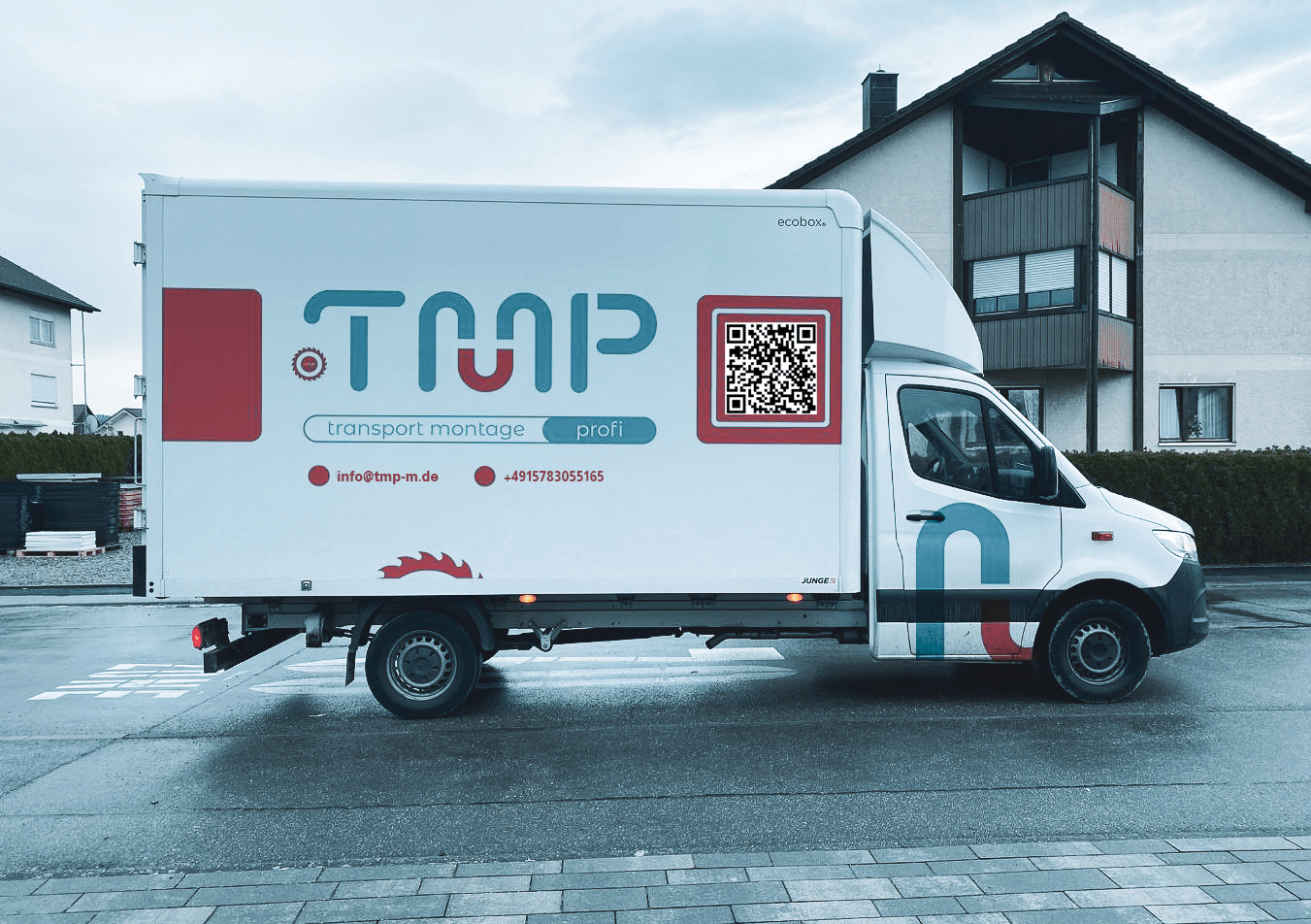Secure Handling of Luxury and Specialized Cargo